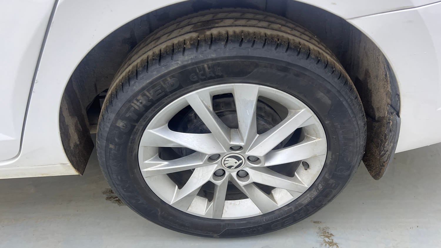 Used 2023 Skoda Slavia Ambition 1.0L TSI AT Petrol Automatic tyres LEFT REAR TYRE RIM VIEW