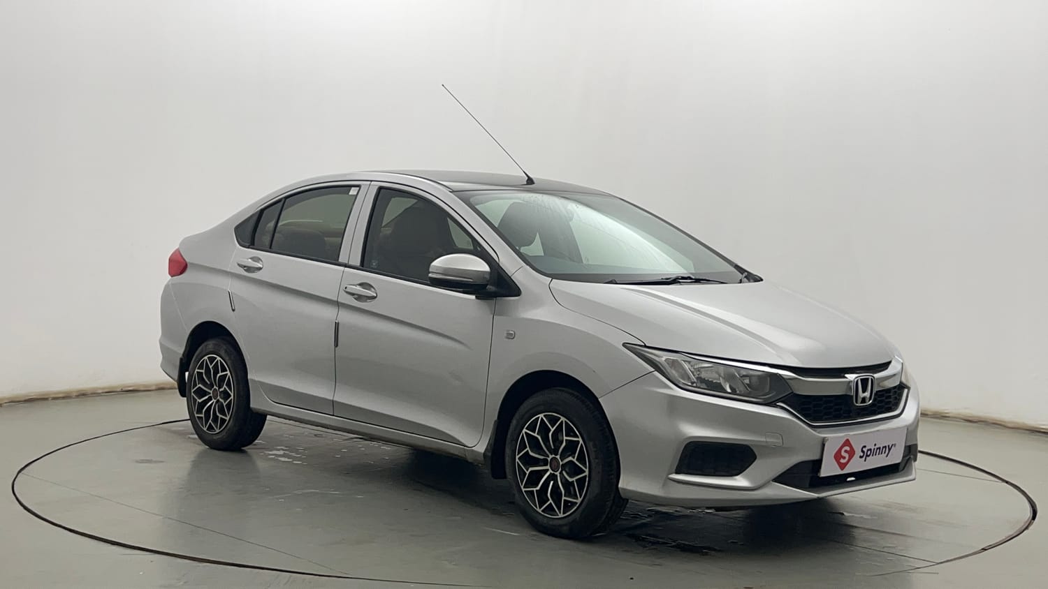 Used 2017 Honda City S Petrol Petrol Manual exterior RIGHT FRONT CORNER VIEW