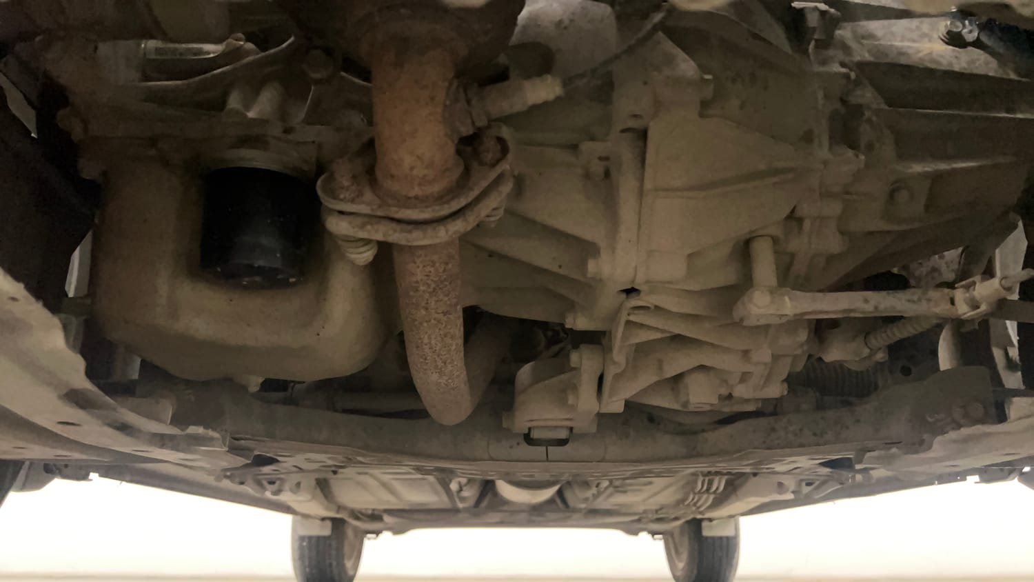 Used 2017 Maruti Suzuki Baleno Alpha 1.2 Petrol Manual extra FRONT LEFT UNDERBODY VIEW
