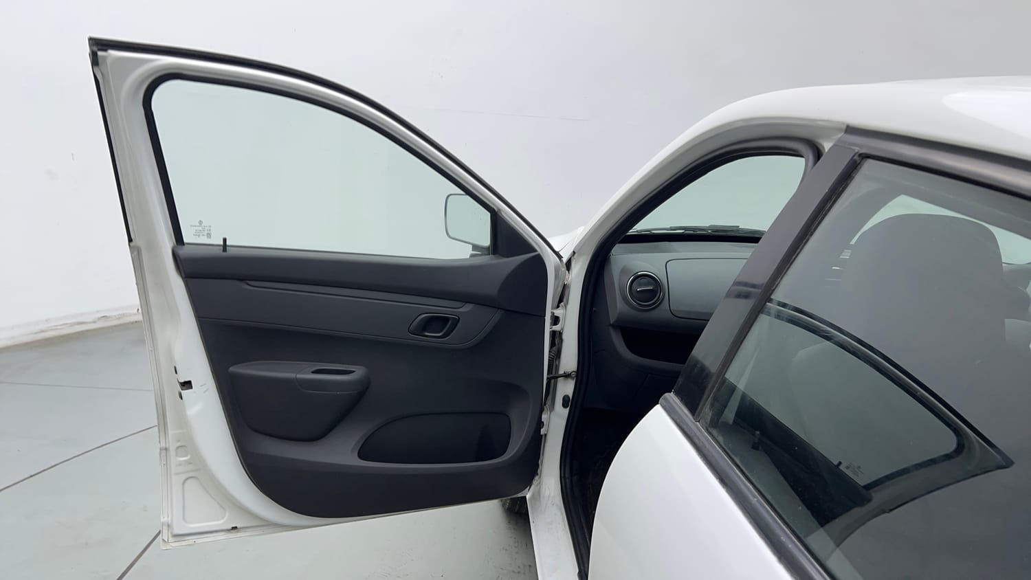 Used 2016 Renault Kwid RXT Petrol Manual interior LEFT FRONT DOOR OPEN VIEW