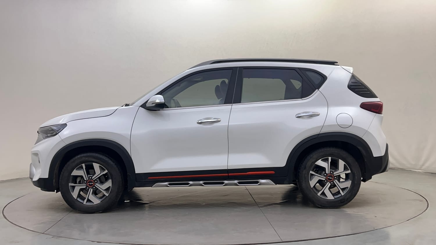 Used 2022 Kia Sonet HTX 1.5 Diesel Manual exterior LEFT SIDE VIEW