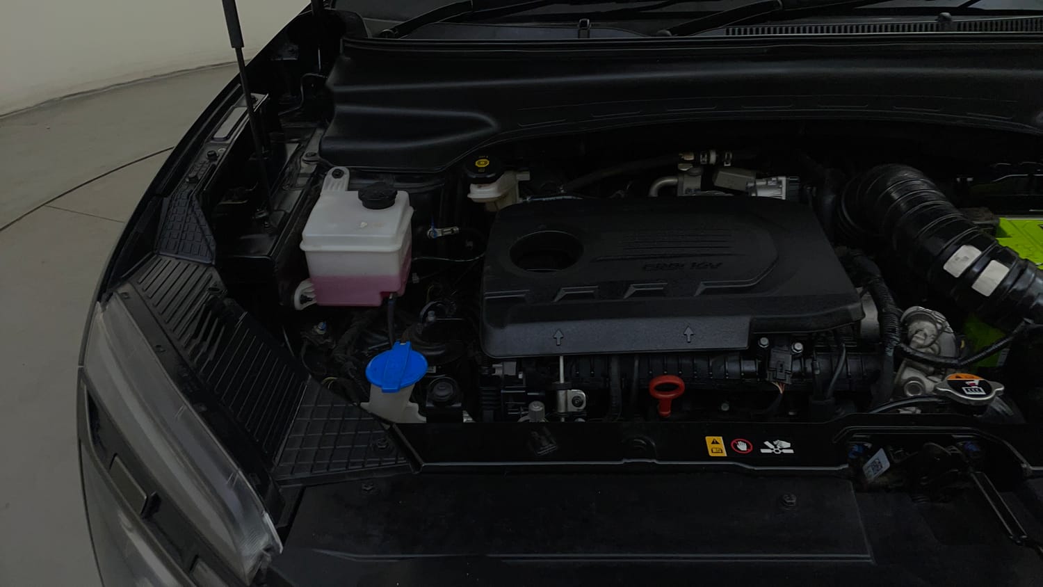 Used 2023 Hyundai Alcazar Prestige 7 STR 1.5 Diesel Diesel Manual engine ENGINE RIGHT SIDE VIEW