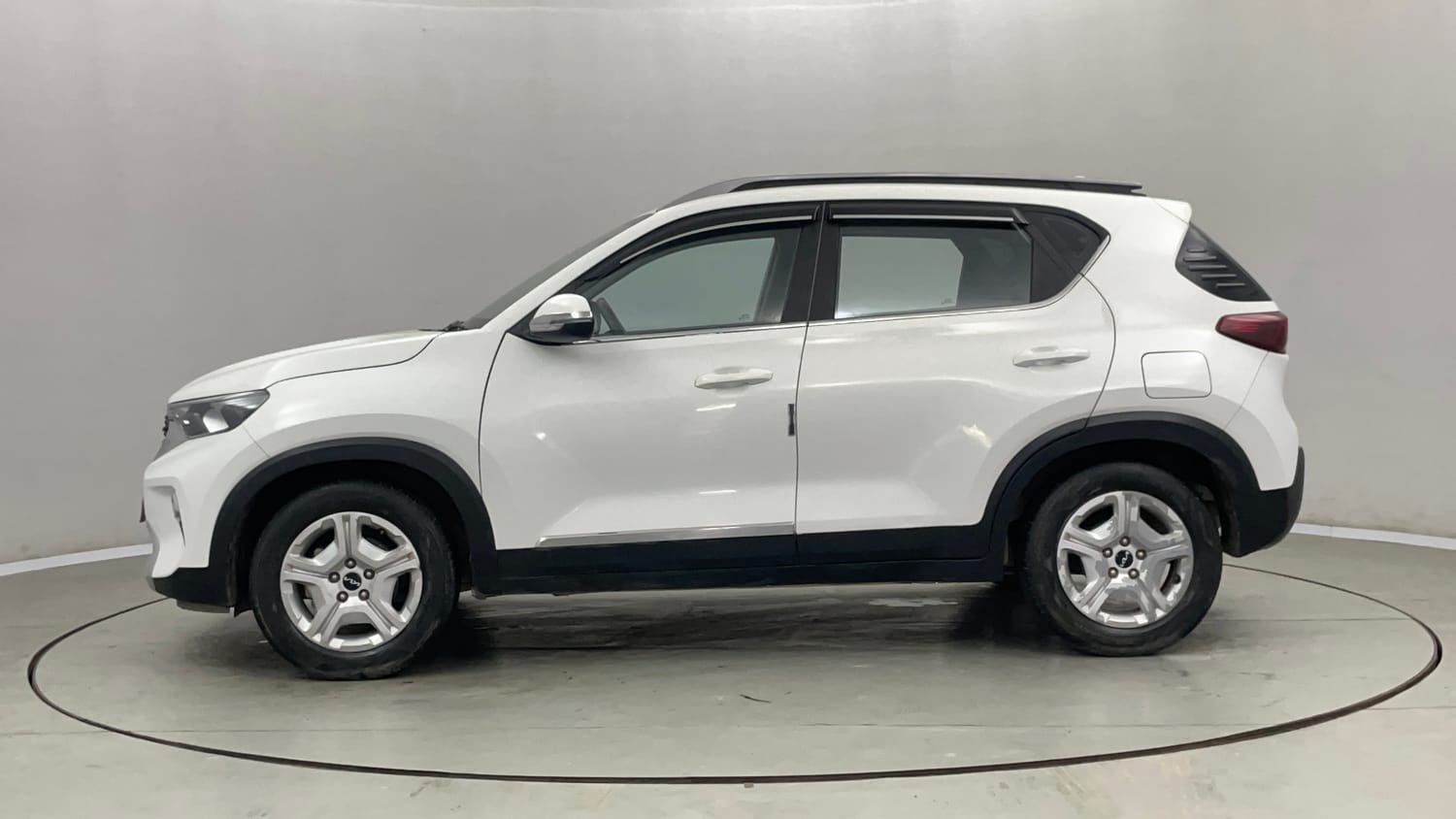 Used 2023 Kia Sonet HTK Plus 1.2 Petrol Manual exterior LEFT SIDE VIEW