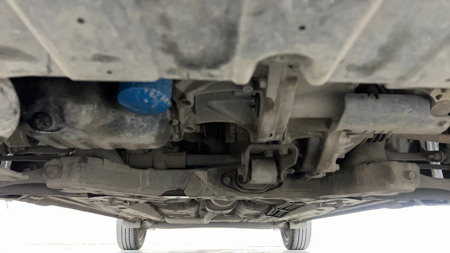 Used 2022 Hyundai Grand i10 Nios Asta AMT 1.2 Kappa VTVT Petrol Automatic extra FRONT LEFT UNDERBODY VIEW