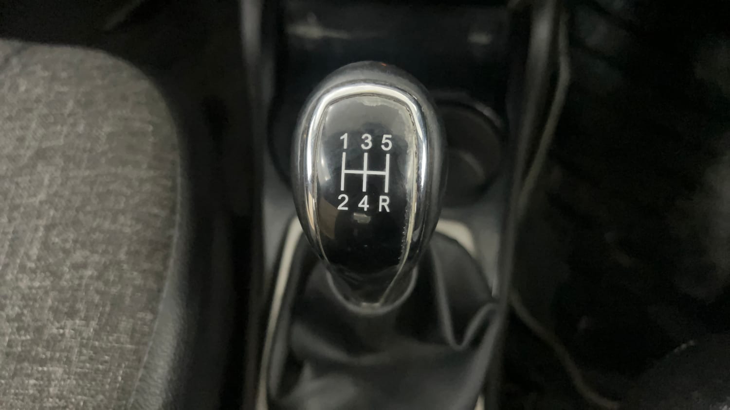 Used 2015 Tata Zest XT Petrol Petrol Manual interior GEAR  KNOB VIEW
