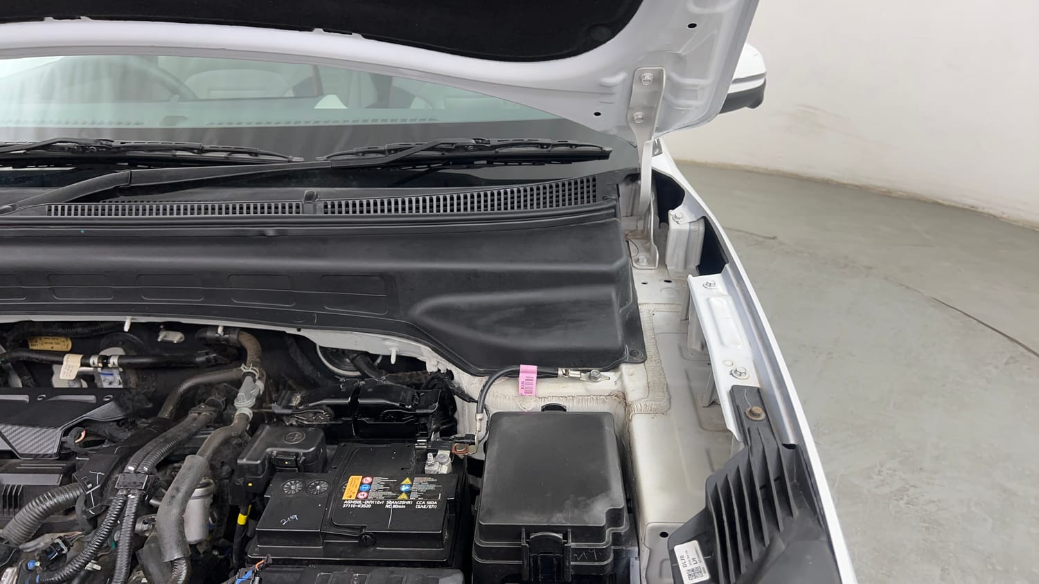 Used 2024 Hyundai Creta 1.5 MPi Petrol IVT SX(O) Petrol Automatic engine ENGINE LEFT SIDE HINGE & APRON VIEW