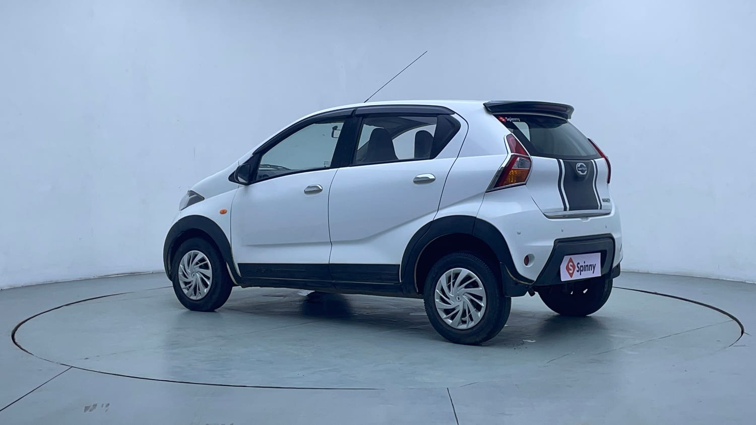 Used 2016 Datsun Redi-GO S Petrol Manual exterior LEFT REAR CORNER VIEW