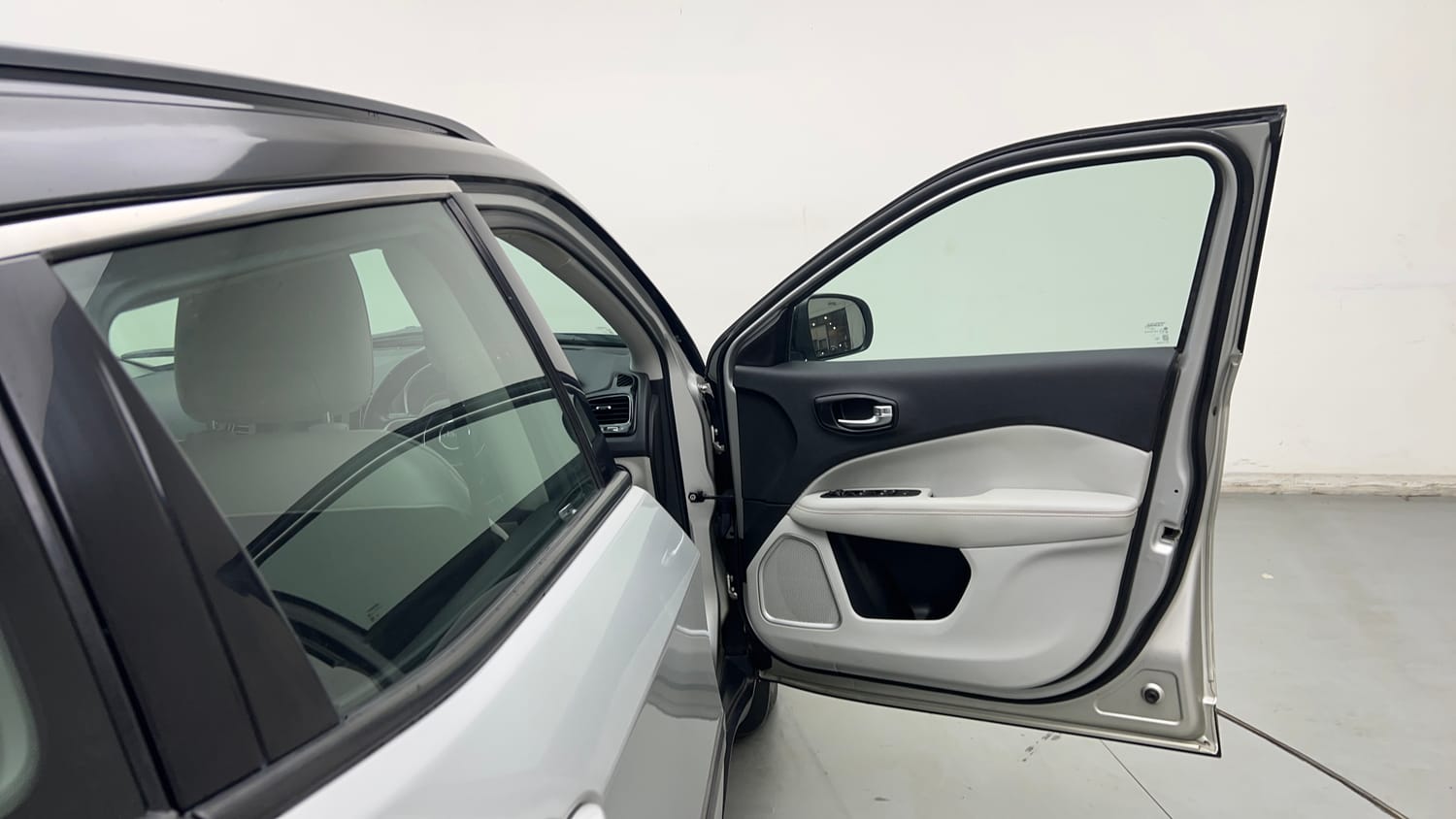 Used 2017 Jeep Compass Limited 1.4 Petrol AT Petrol Automatic interior RIGHT FRONT DOOR OPEN VIEW