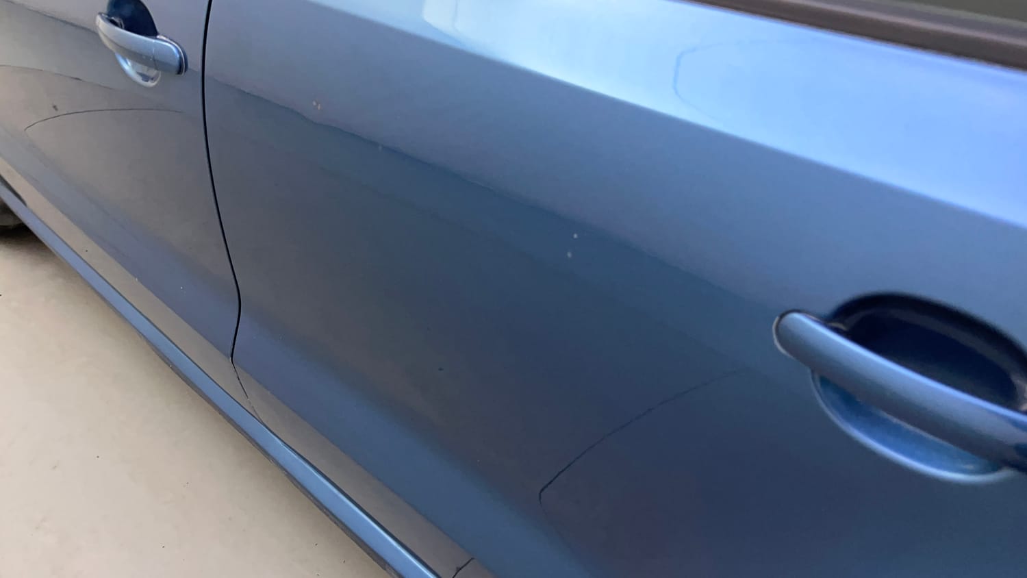 Used 2017 Volkswagen Polo Highline1.2L (P) Petrol Manual dents MINOR DENT