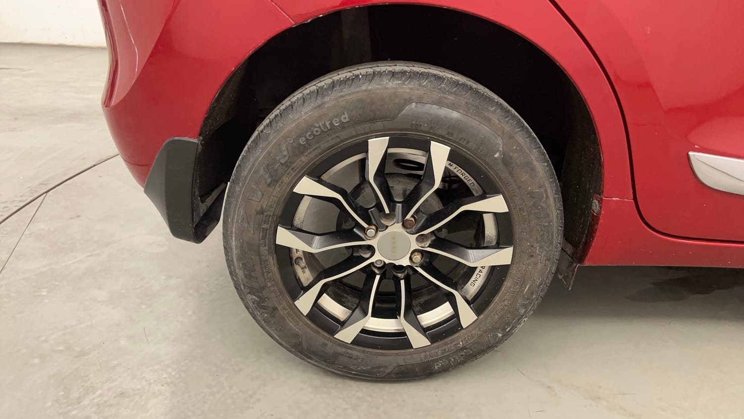 Used 2019 Maruti Suzuki Baleno Delta Petrol Manual tyres RIGHT REAR TYRE RIM VIEW