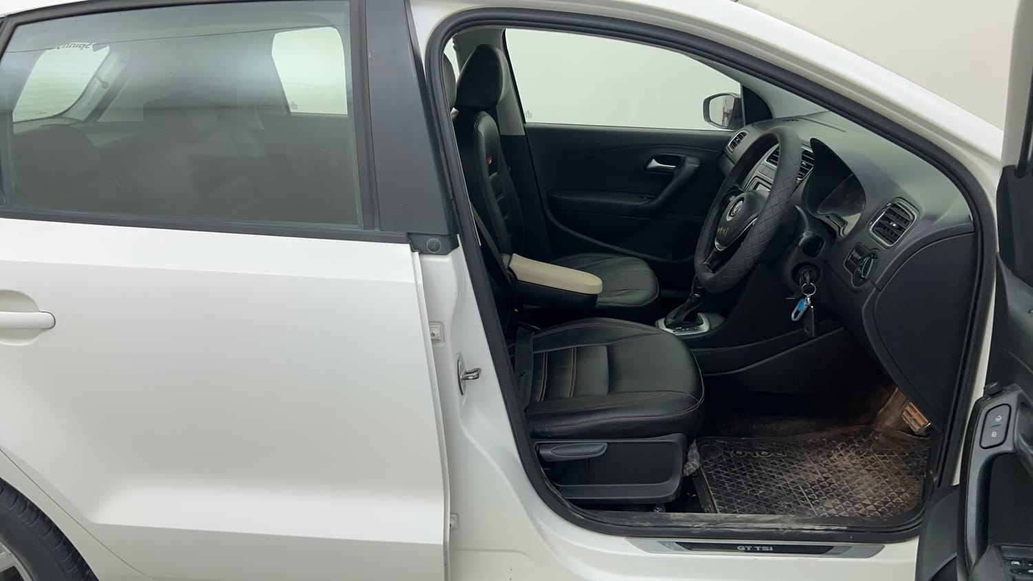 Used 2017 Volkswagen Polo GT TSI Petrol Automatic interior RIGHT SIDE FRONT DOOR CABIN VIEW