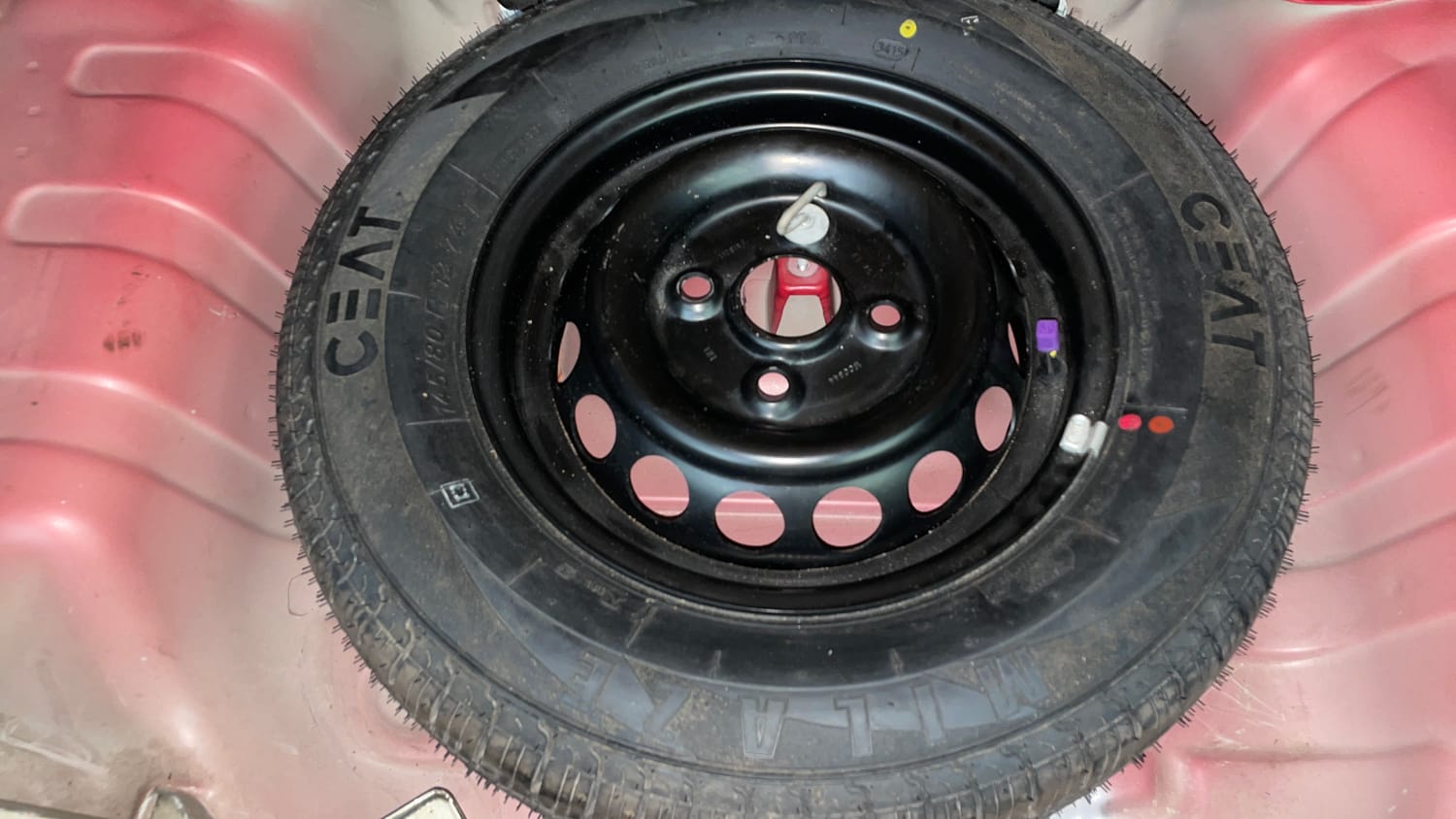 Used 2015 Maruti Suzuki Alto 800 Lxi Petrol Manual tyres SPARE TYRE VIEW