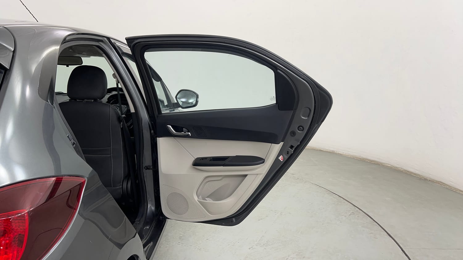 Used 2022 Tata Tiago XZ Plus CNG Cng Manual interior RIGHT REAR DOOR OPEN VIEW