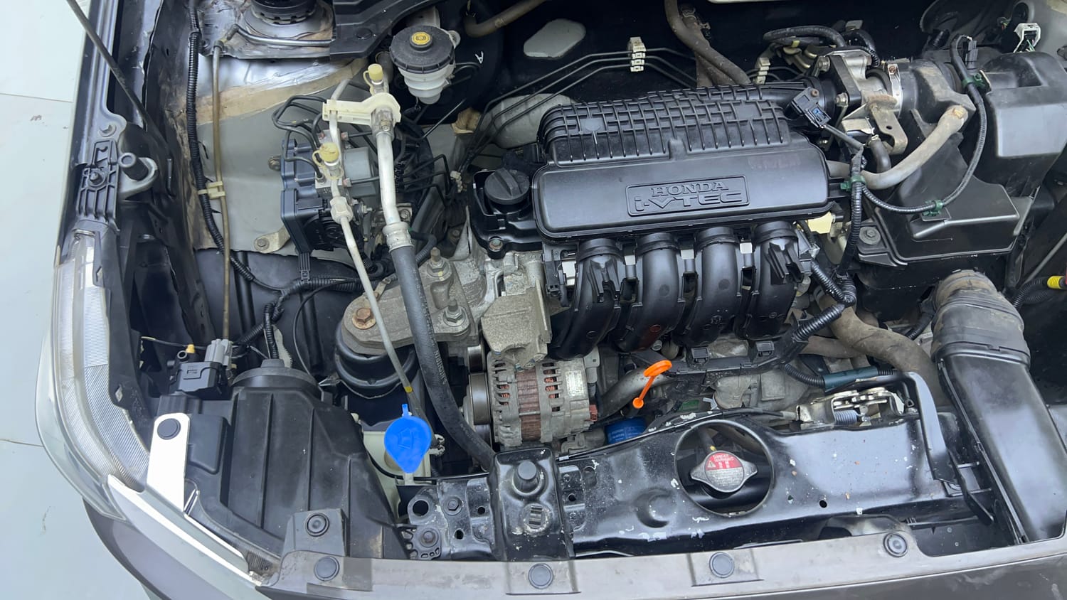 Used 2018 Honda Amaze 1.2 V CVT Petrol Petrol Automatic engine ENGINE RIGHT SIDE VIEW