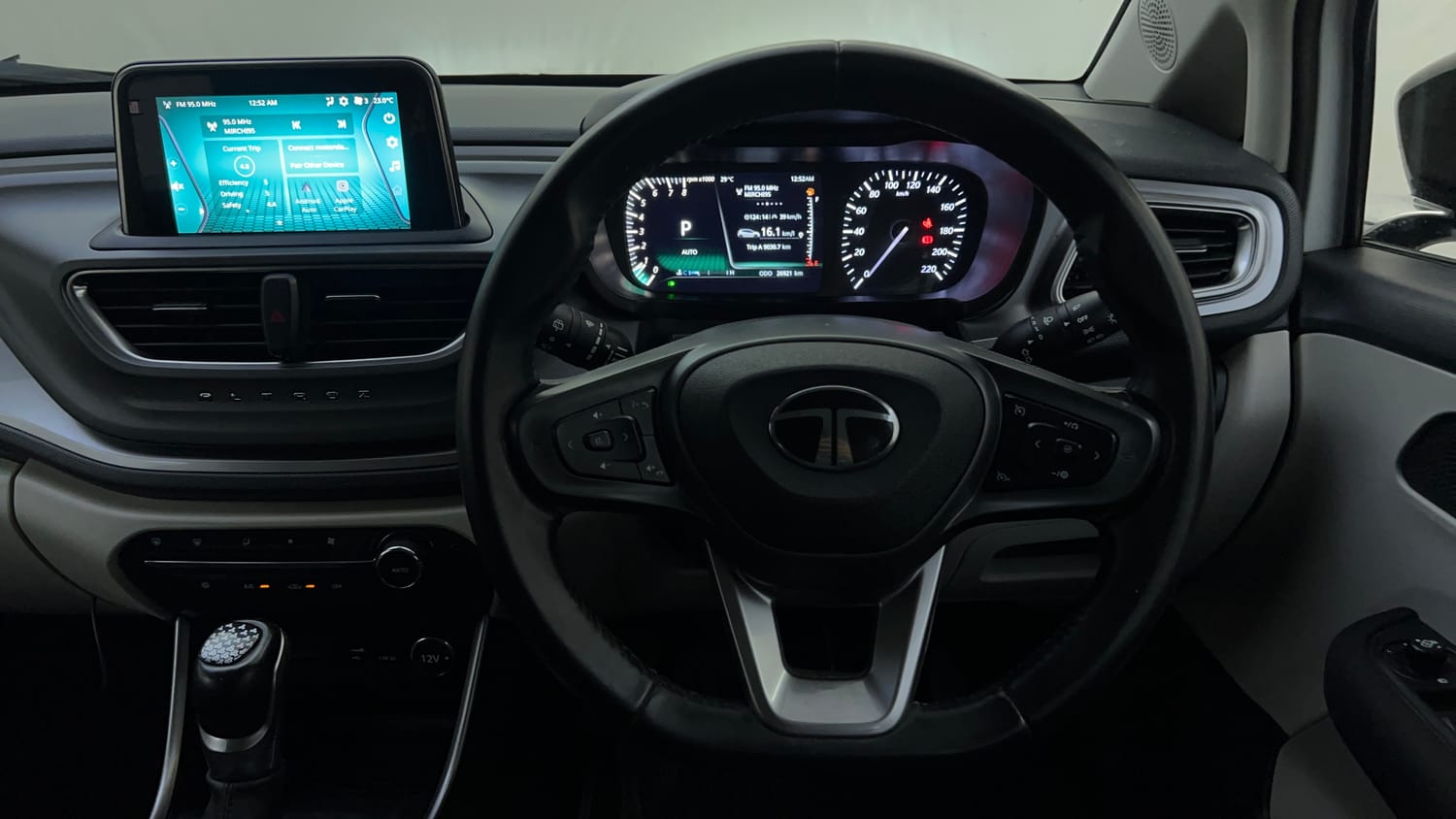 Used 2024 Tata Altroz XZA Plus (S) Petrol Automatic interior STEERING VIEW