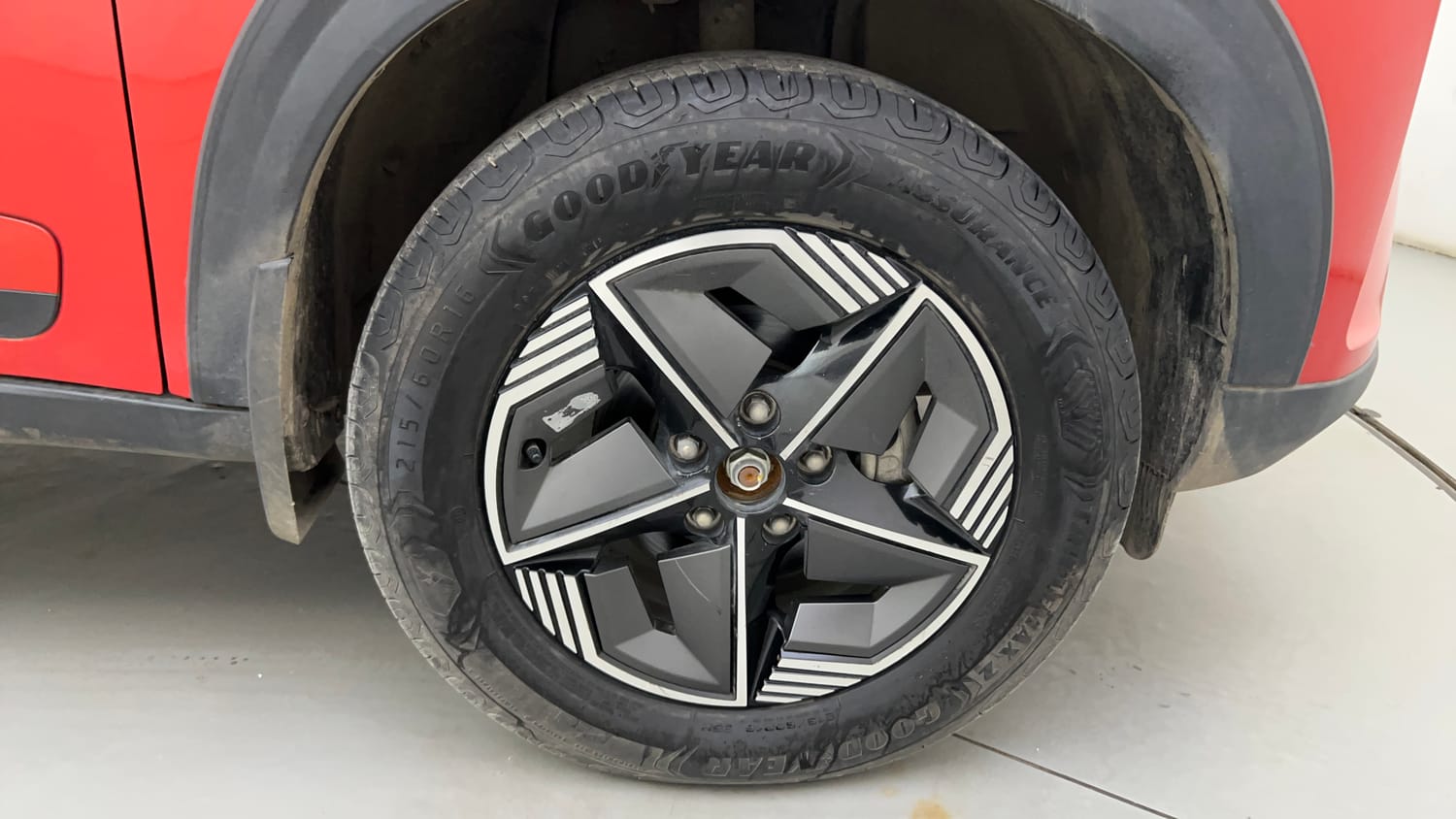 Used 2024 Tata Nexon Creative Plus S 1.2 Revotron Petrol 6MT DT Petrol Manual tyres RIGHT FRONT TYRE RIM VIEW