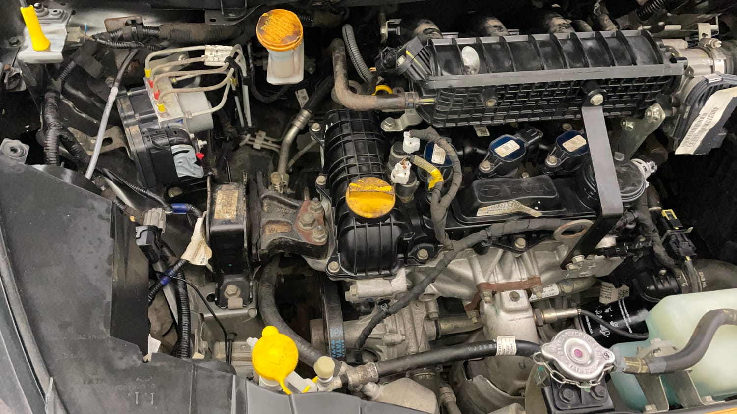 Used 2024 Tata Altroz XM Plus Petrol Petrol Manual engine ENGINE RIGHT SIDE VIEW