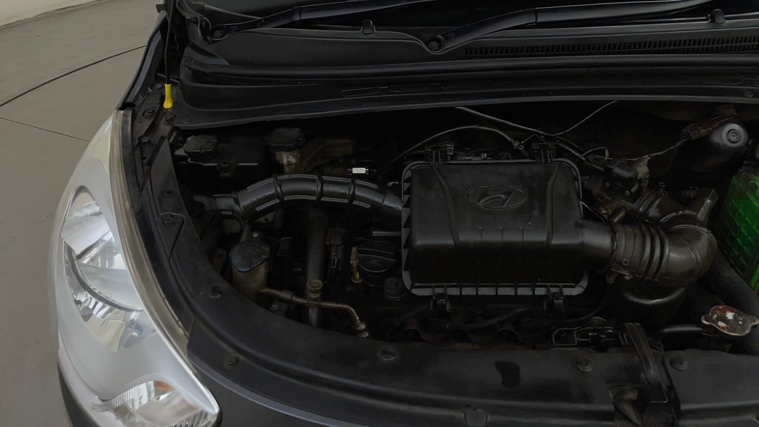 Used 2011 Hyundai i10 Era 1.1 iRDE2 Petrol Manual engine ENGINE RIGHT SIDE VIEW
