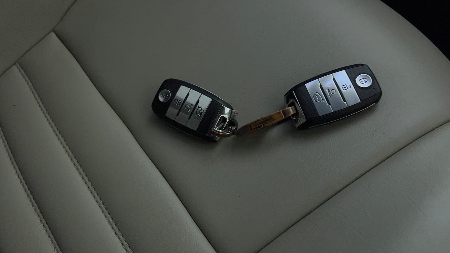 Used 2022 Kia Sonet HTX 1.5 Diesel Manual extra CAR KEY VIEW