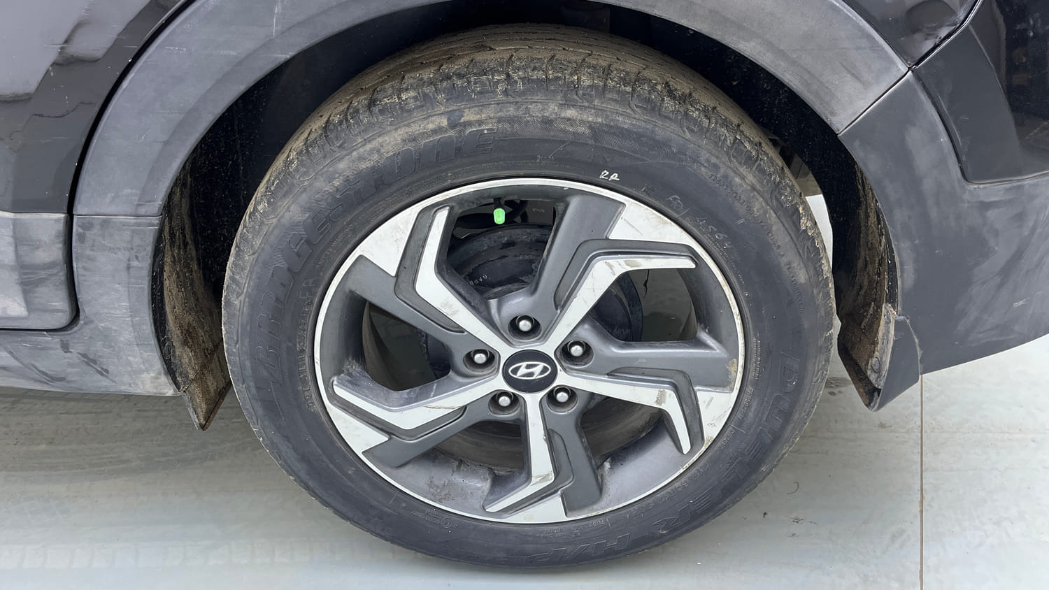 Used 2019 Hyundai Creta SX 1.6 AT CRDi Diesel Automatic tyres LEFT REAR TYRE RIM VIEW