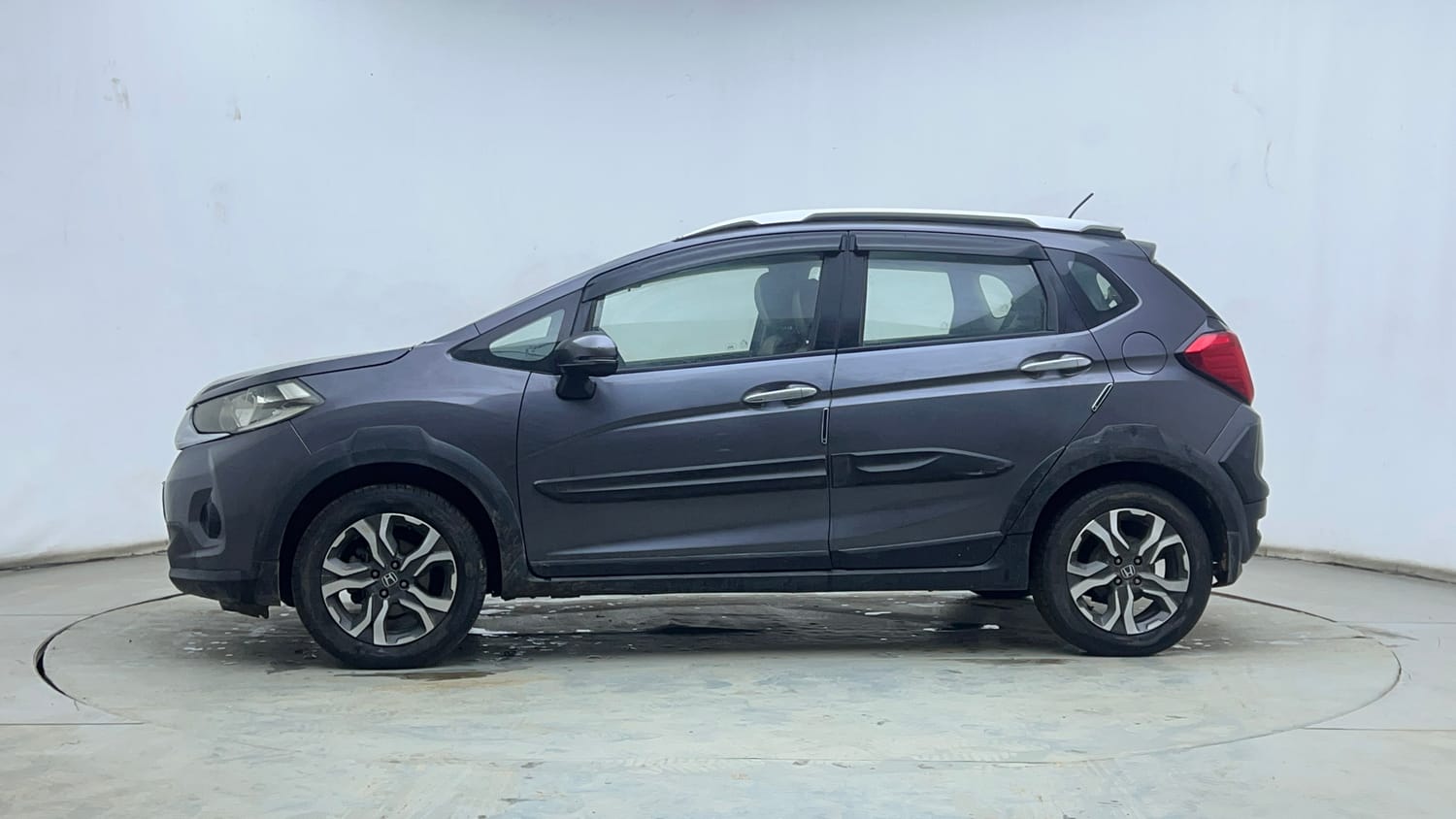 Used 2017 Honda WR-V VX MT Petrol Petrol Manual exterior LEFT SIDE VIEW