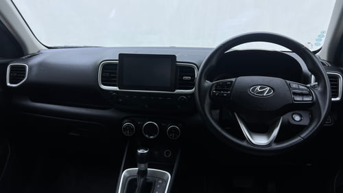 Used 2020 Hyundai Venue SX Plus 1.0 Turbo DCT Petrol Automatic interior DASHBOARD VIEW