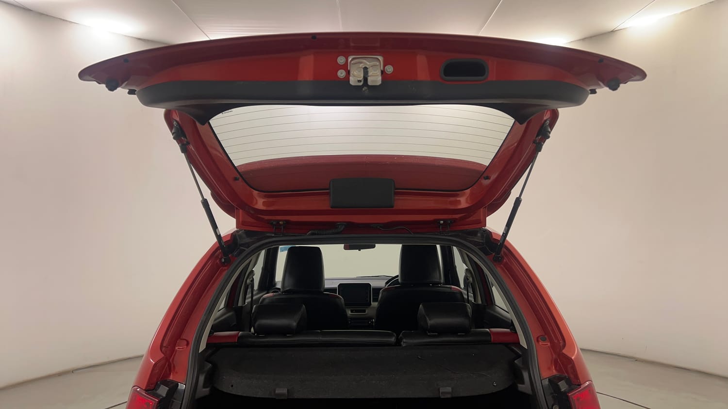 Used 2017 Maruti Suzuki Ignis Alpha MT Petrol Dual Tone Petrol Manual interior DICKY DOOR OPEN VIEW