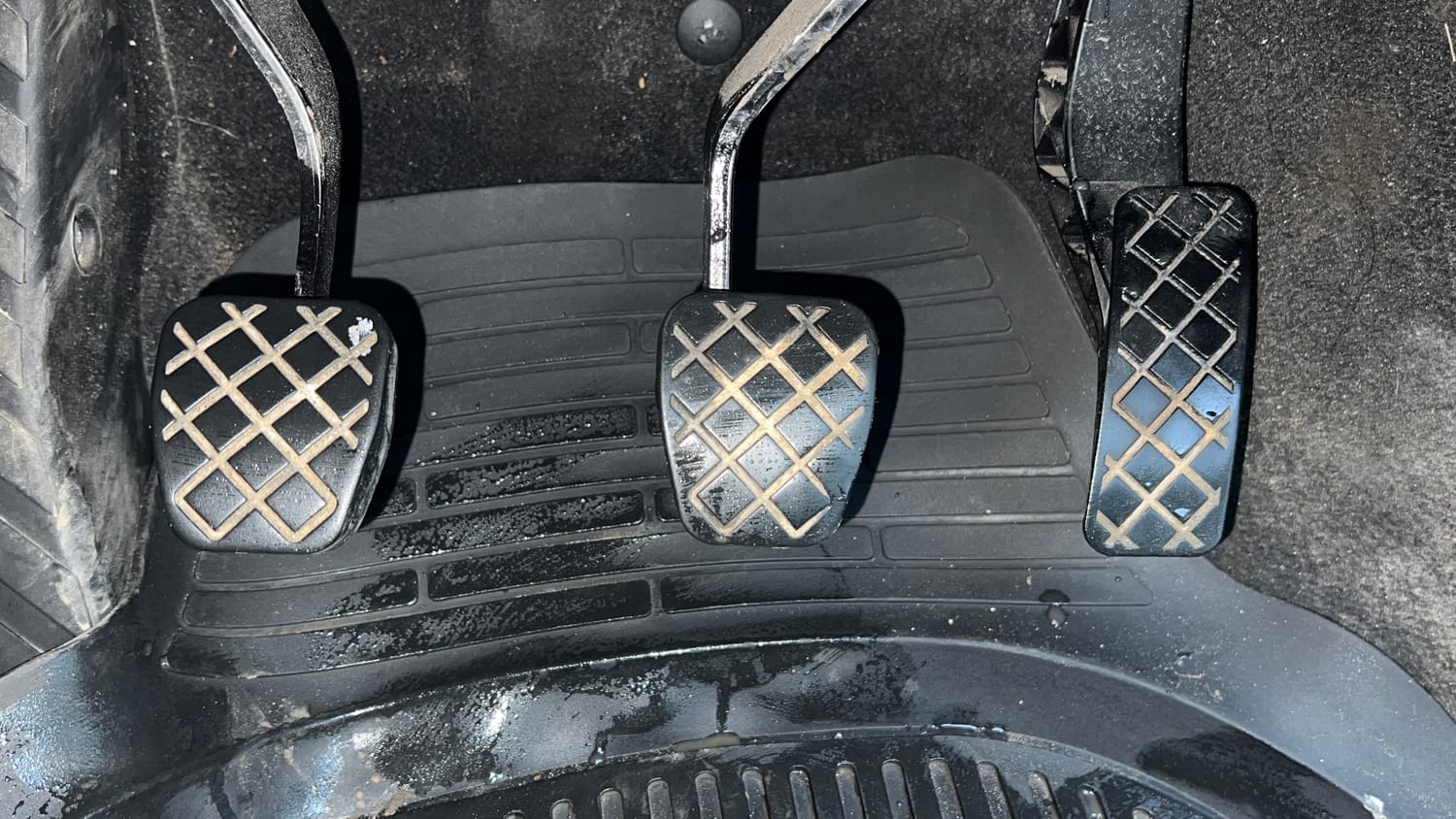 Used 2023 Skoda Slavia Style 1.5L TSI MT Petrol Manual interior PEDALS VIEW