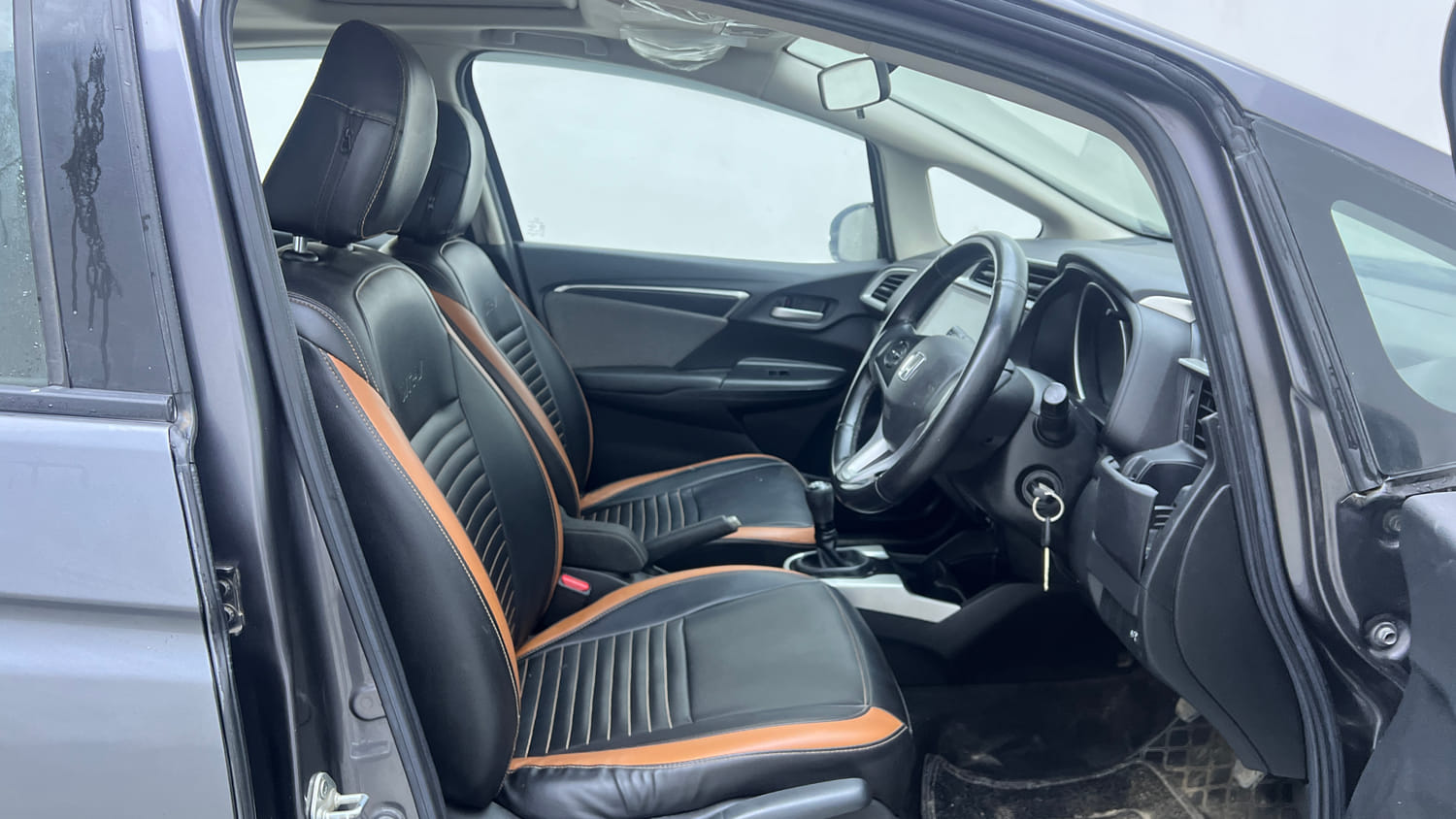 Used 2017 Honda WR-V VX MT Petrol Petrol Manual interior RIGHT SIDE FRONT DOOR CABIN VIEW