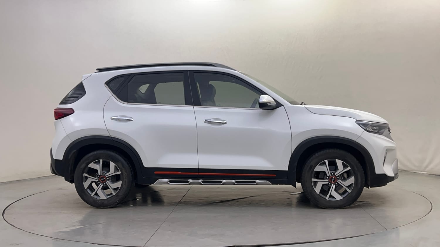 Used 2022 Kia Sonet HTX 1.5 Diesel Manual exterior RIGHT SIDE VIEW