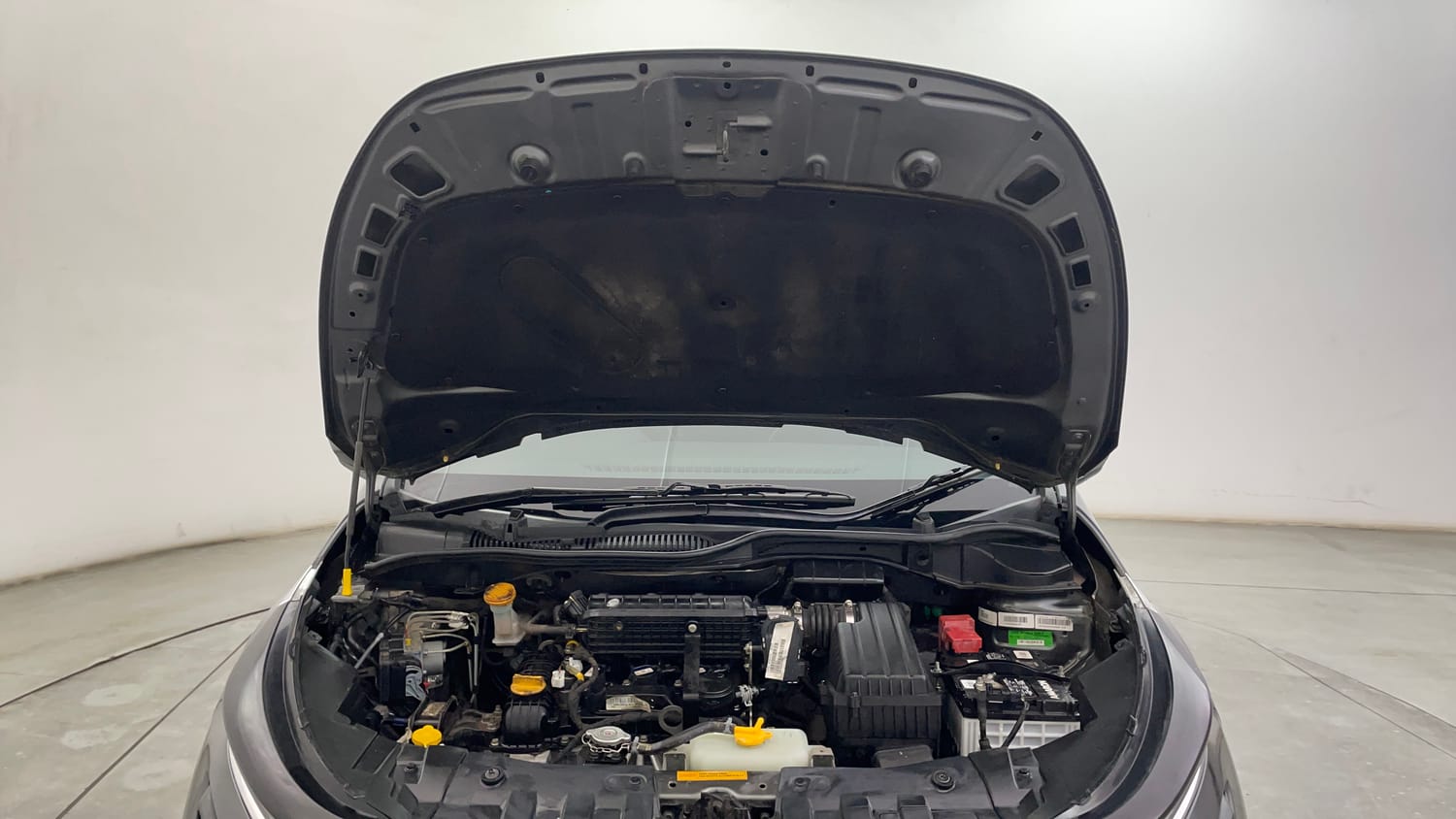 Used 2024 Tata Altroz XM Plus Petrol Petrol Manual engine ENGINE & BONNET OPEN FRONT VIEW