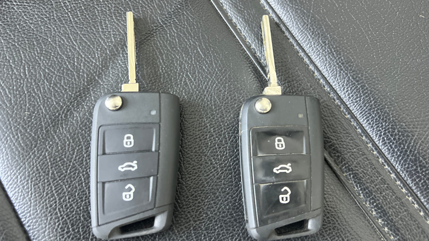 Used 2023 Skoda Slavia Ambition 1.0L TSI AT Petrol Automatic extra CAR KEY VIEW