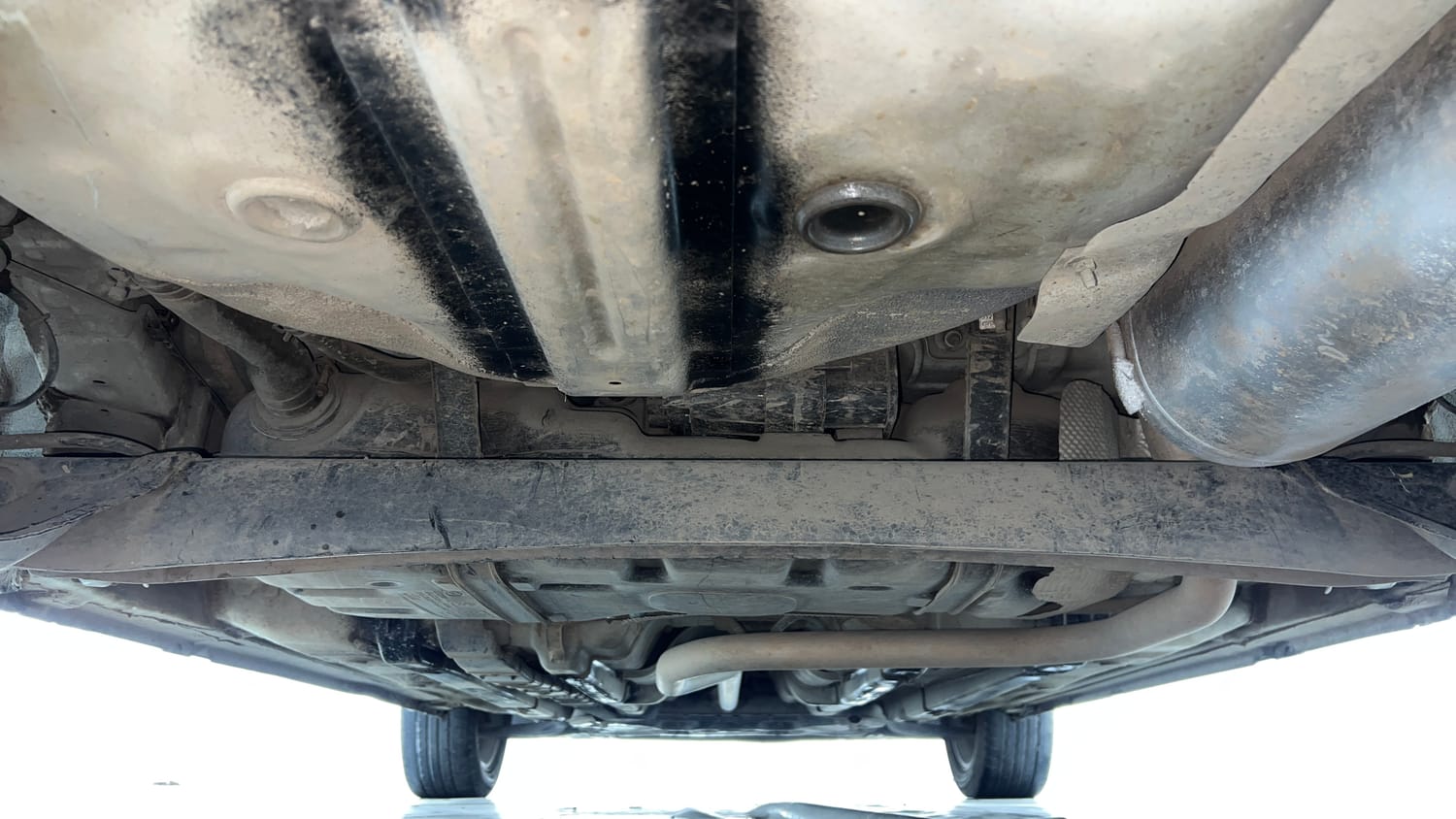 Used 2019 Hyundai Elite i20 Asta 1.2 (O) Petrol Manual extra REAR UNDERBODY VIEW (TAKEN FROM REAR)