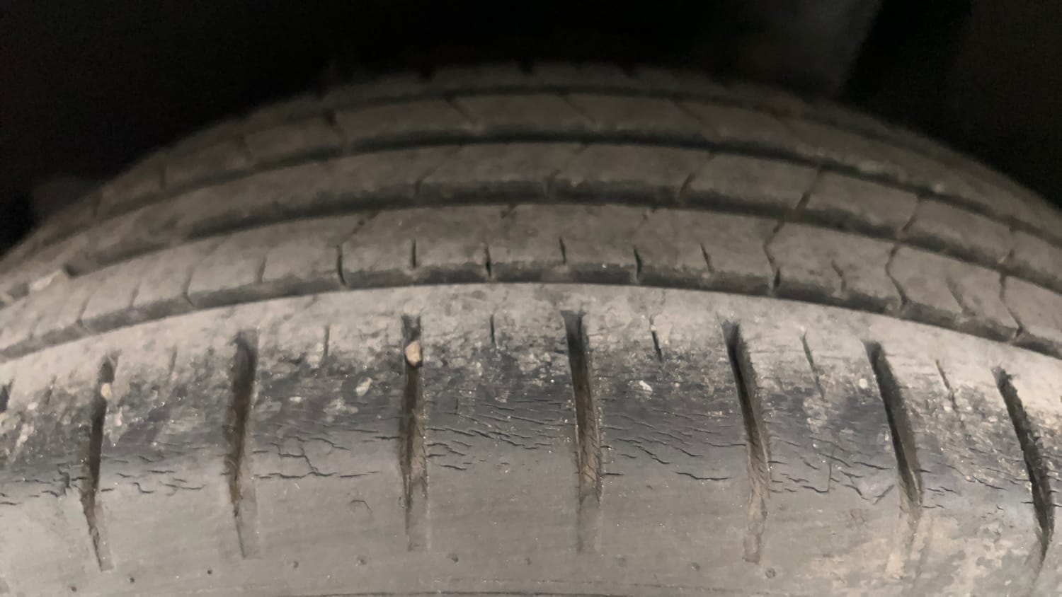 Used 2019 Toyota Glanza G CVT Petrol Automatic tyres LEFT REAR TYRE TREAD VIEW