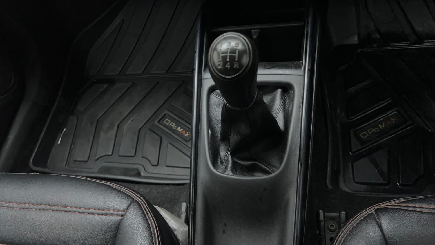 Used 2021 Maruti Suzuki Baleno Sigma Petrol Manual interior GEAR  KNOB VIEW