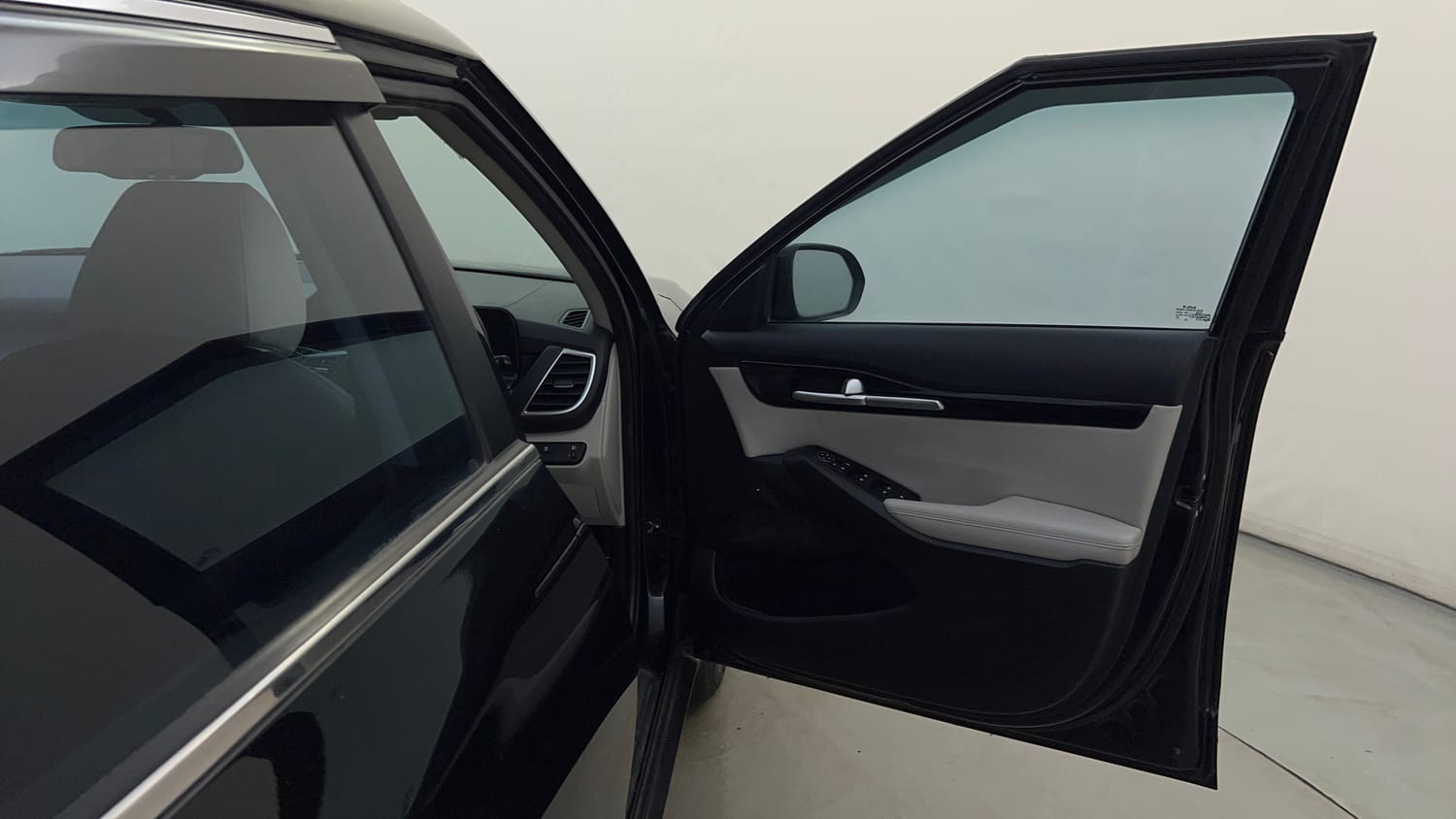 Used 2023 kia Seltos HTX 1.5 IVT Petrol Automatic interior RIGHT FRONT DOOR OPEN VIEW