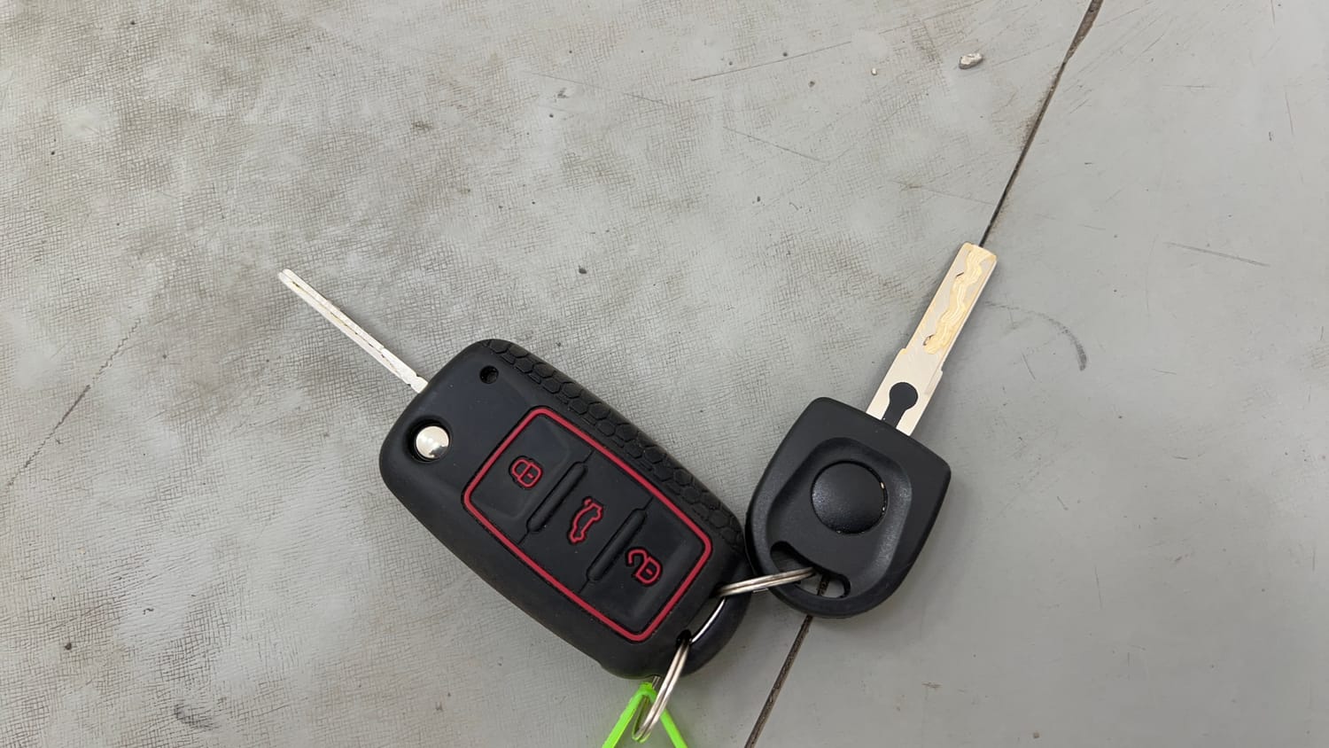 Used 2020 Volkswagen Polo Highline Plus 1.0L TSI Petrol Manual extra CAR KEY VIEW