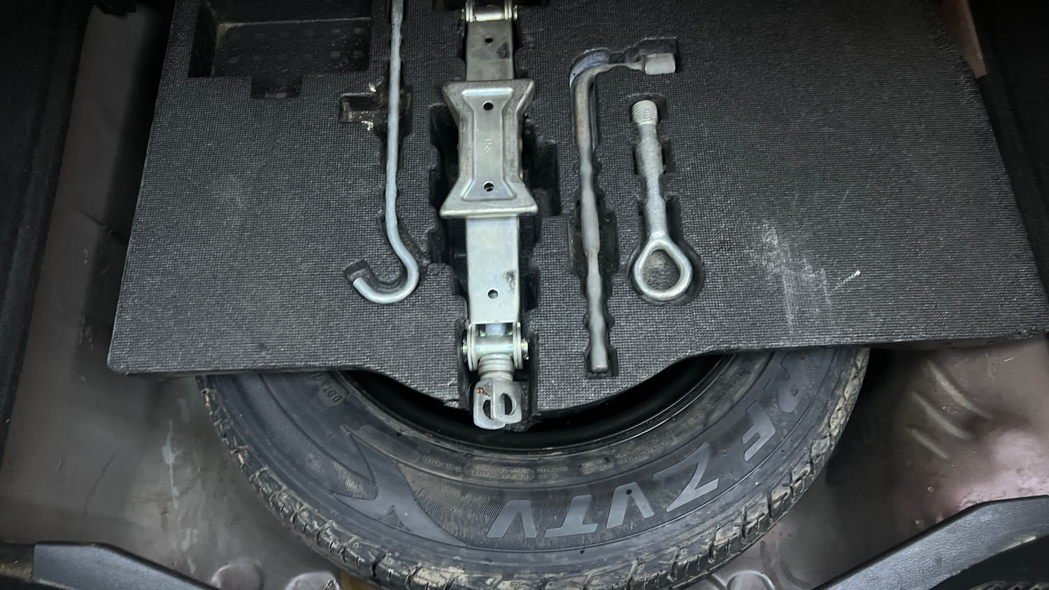 Used 2015 Honda Jazz VX Petrol Petrol Manual tyres SPARE TYRE VIEW