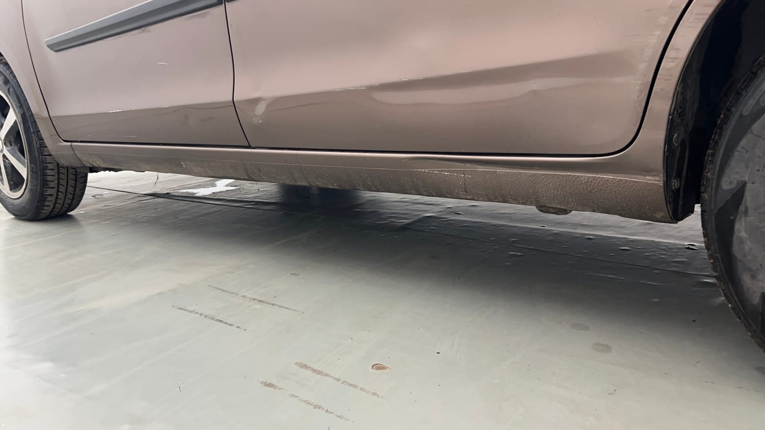 Used 2013 Maruti Suzuki Ertiga Vxi Petrol Manual dents MINOR DENT