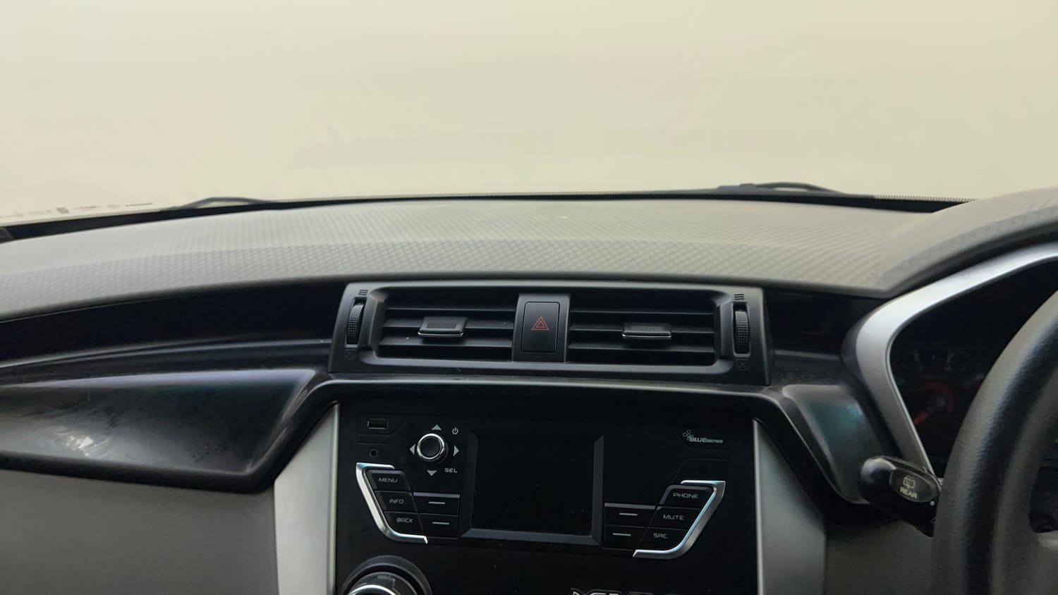 Used 2016 Mahindra KUV100 K6+ 6 STR Petrol Manual top_features Integrated (in-dash) music system