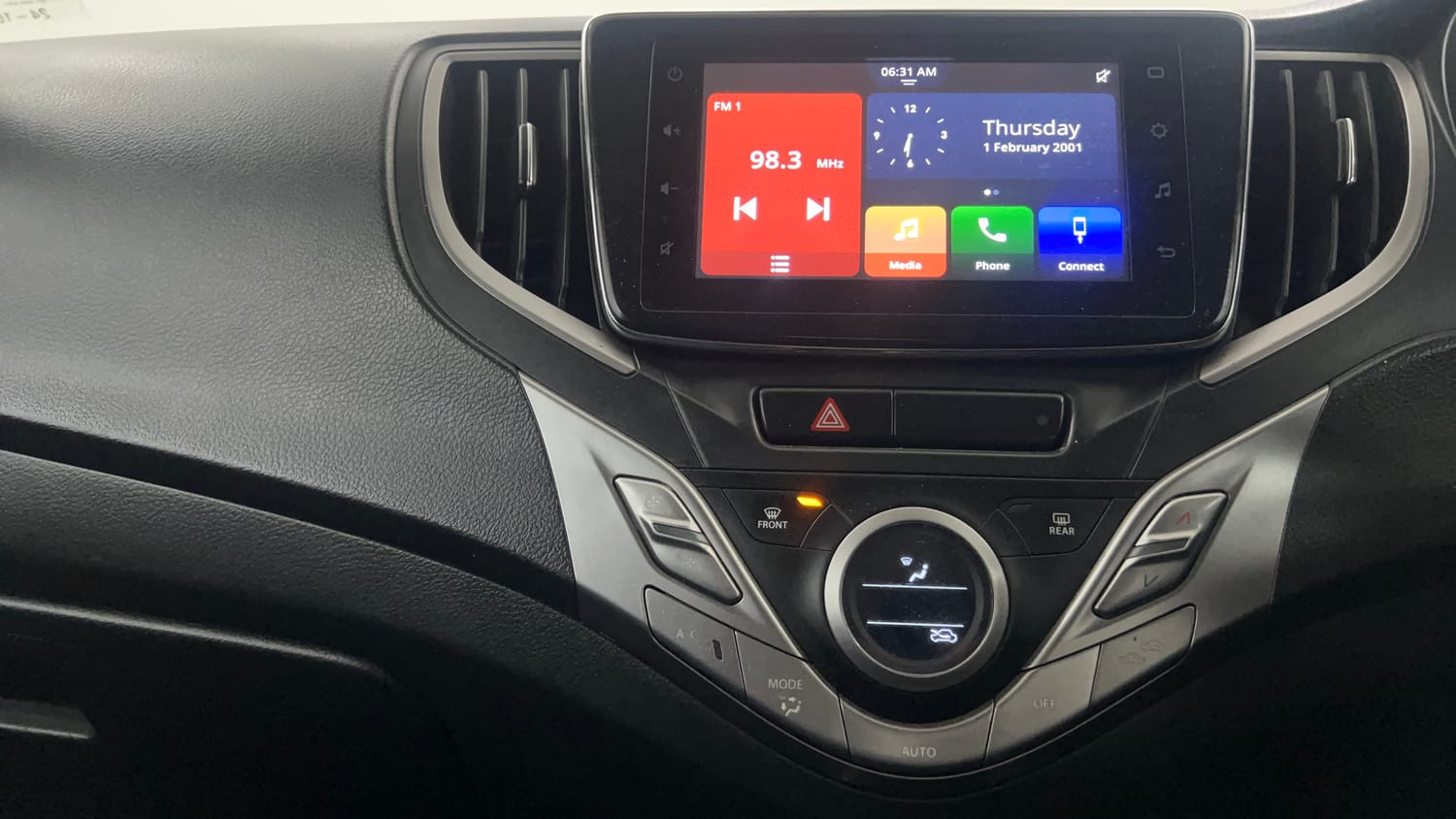 Used 2019 Toyota Glanza G CVT Petrol Automatic interior MUSIC SYSTEM & AC CONTROL VIEW