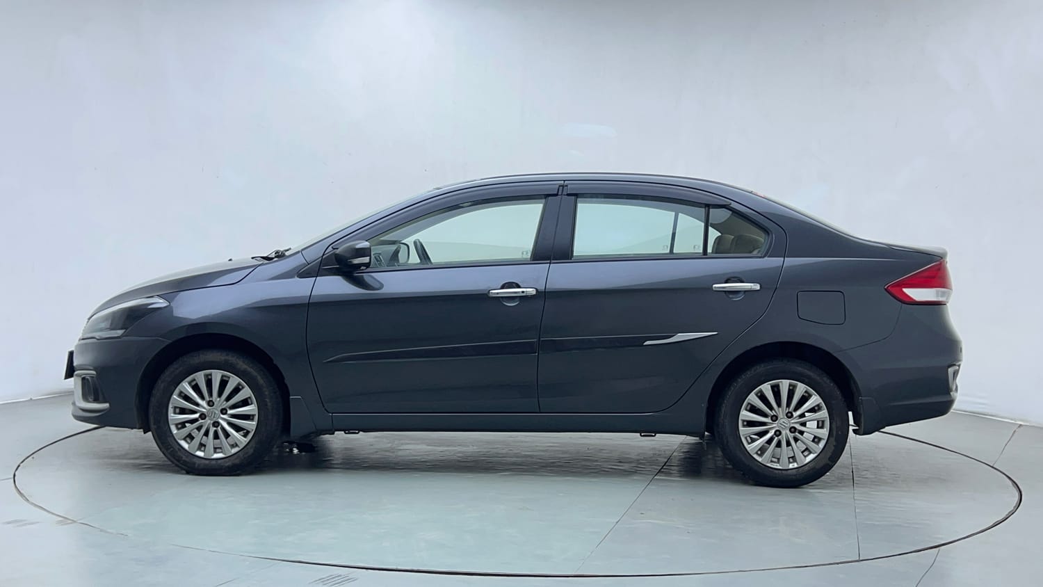 Used 2022 Maruti Suzuki Ciaz Zeta 1.5 Petrol Manual exterior LEFT SIDE VIEW