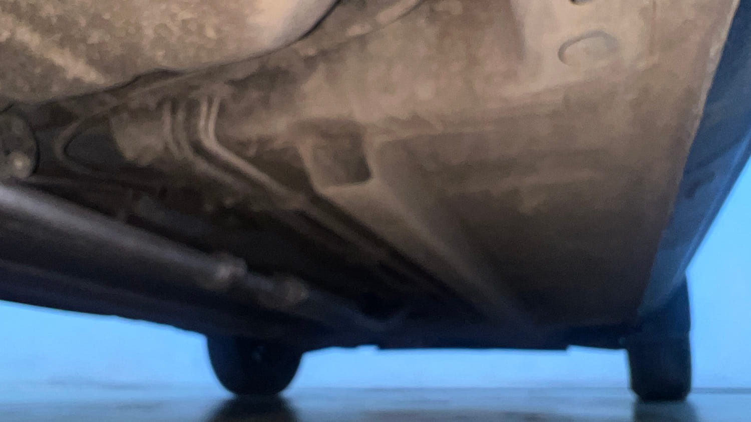Used 2018 Renault Kwid CLIMBER 1.0 AMT Petrol Automatic extra REAR RIGHT UNDERBODY VIEW