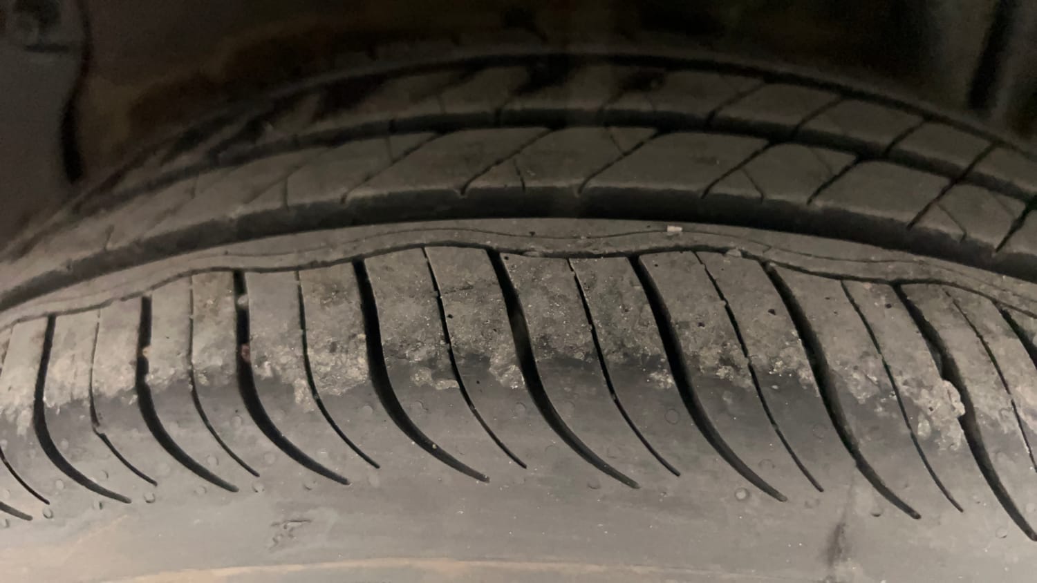 Used 2015 Tata Zest XT Petrol Petrol Manual tyres LEFT REAR TYRE TREAD VIEW