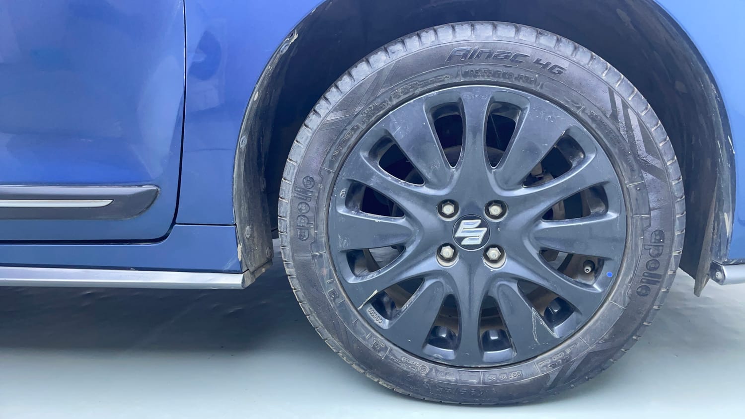 Used 2017 Maruti Suzuki Baleno RS 1.0 Petrol Manual tyres RIGHT FRONT TYRE RIM VIEW