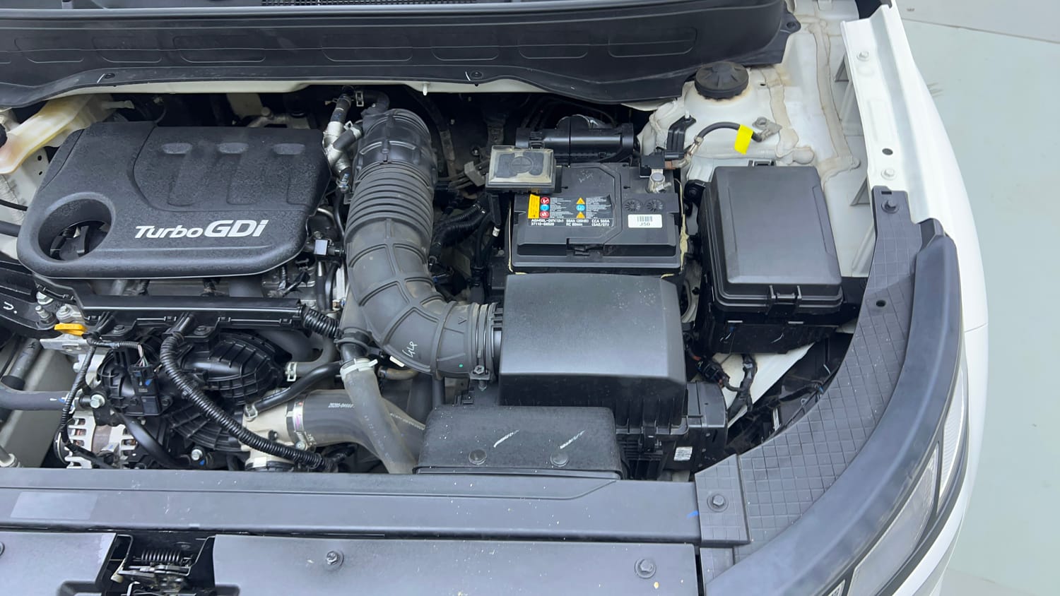 Used 2024 Hyundai Venue S (O) 1.0 Turbo DCT Petrol Automatic engine ENGINE LEFT SIDE VIEW