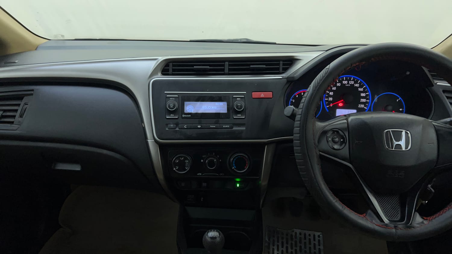 Used 2015 Honda City S Diesel Diesel Manual interior MUSIC SYSTEM & AC CONTROL VIEW