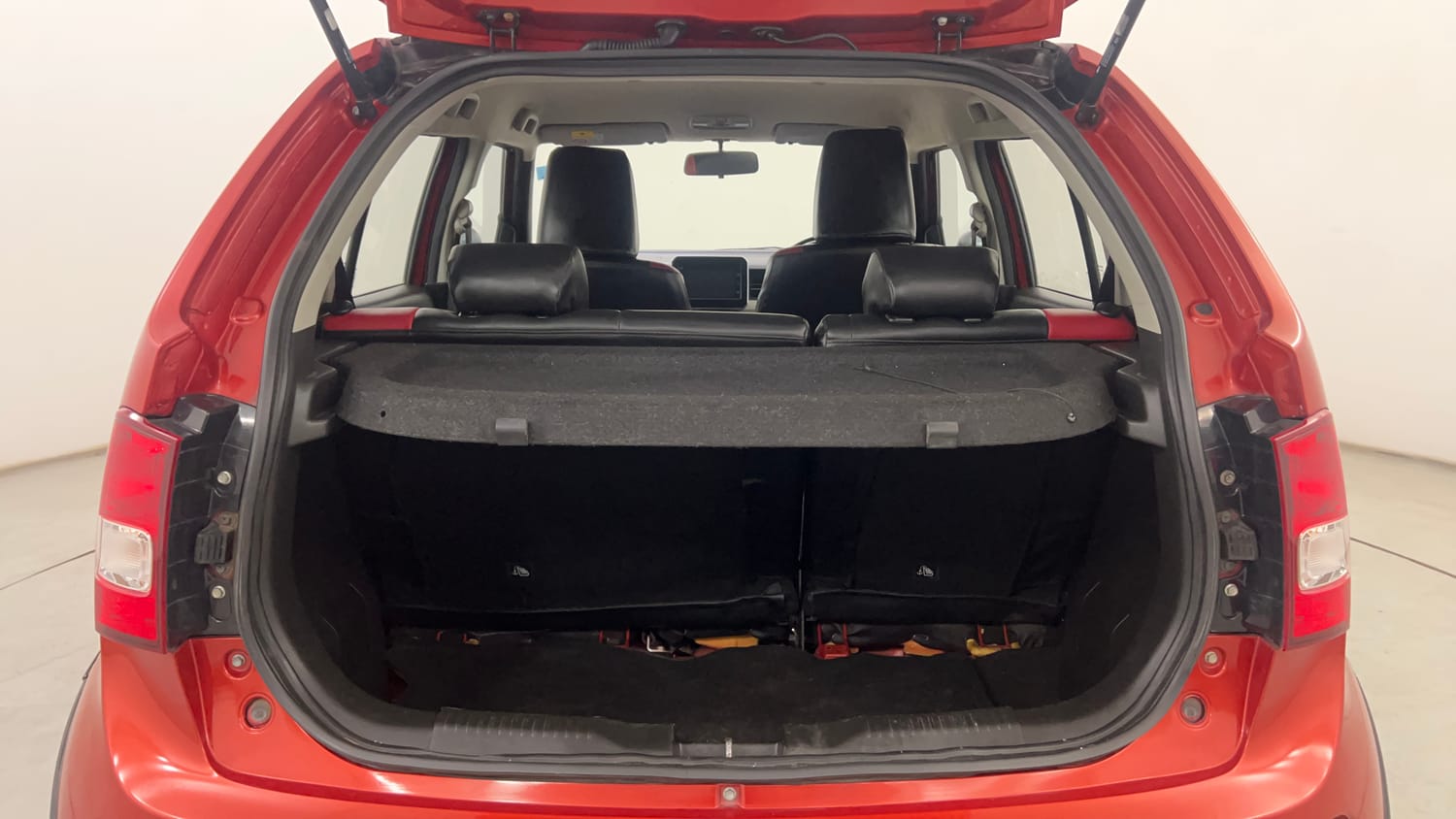Used 2017 Maruti Suzuki Ignis Alpha MT Petrol Dual Tone Petrol Manual interior DICKY INSIDE VIEW