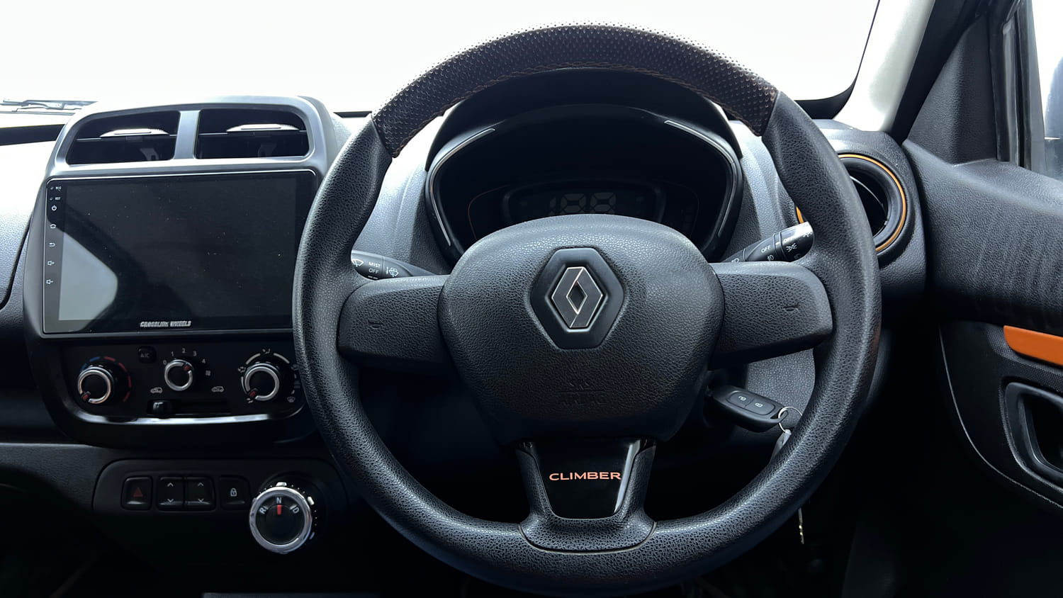 Used 2018 Renault Kwid CLIMBER 1.0 AMT Petrol Automatic interior STEERING VIEW
