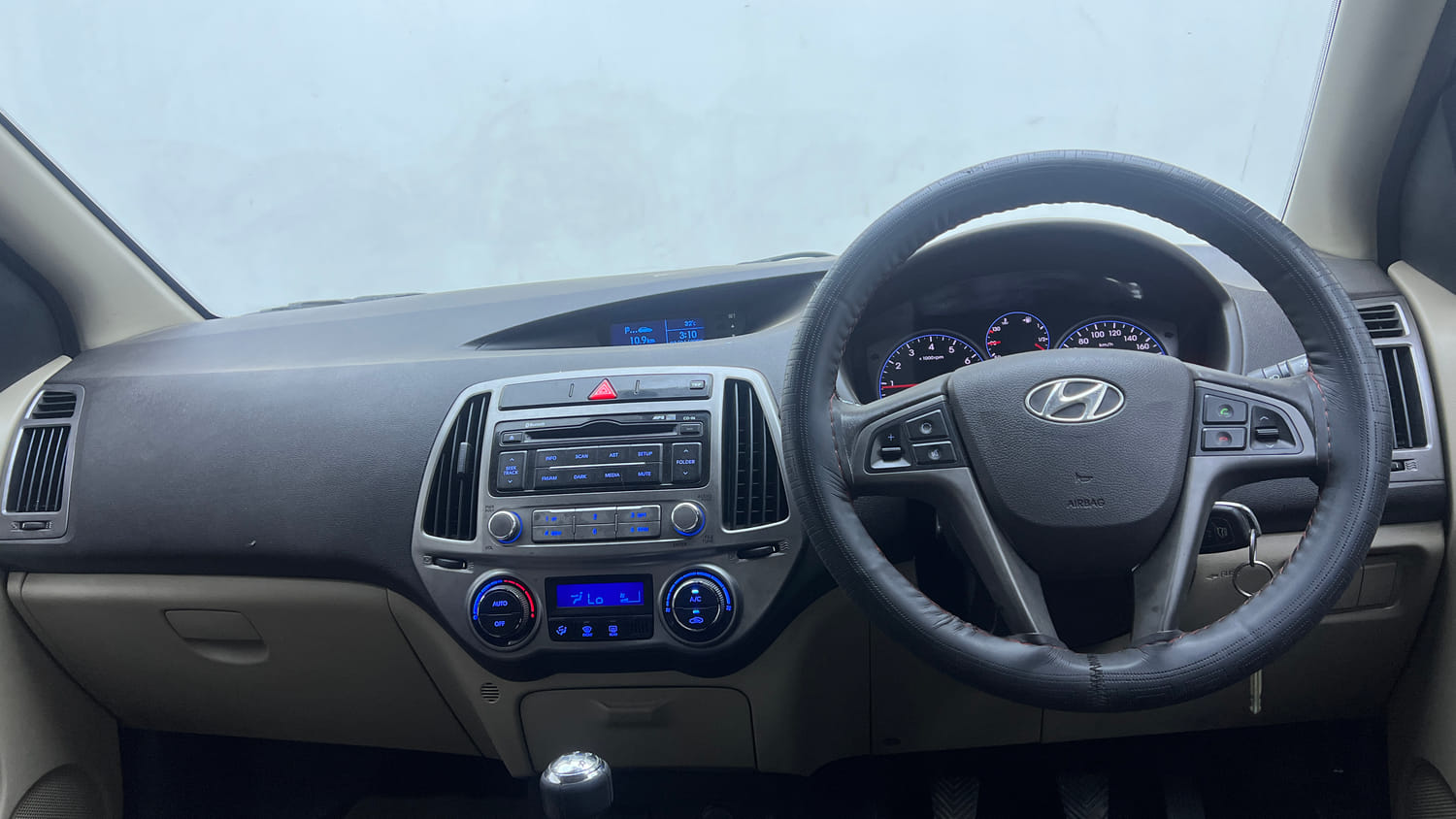 Used 2012 Hyundai i20 Sportz 1.2 Petrol Manual interior DASHBOARD VIEW